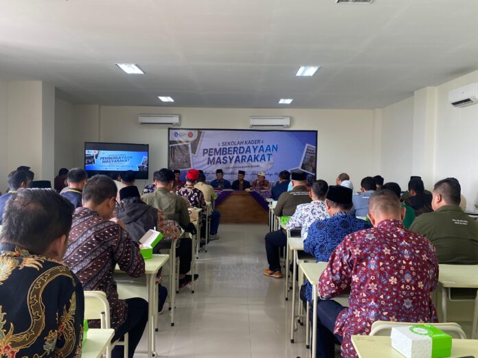 MPM PP Muhammadiyah menyelenggarakan Sekolah Kader Pemberdayaan Masyarakat (SEKAM) seri Advokasi. Kegiatan ini dibuka secara resmi pada Jumat (8/12) di Universitas Muhammadiyah Cirebon.